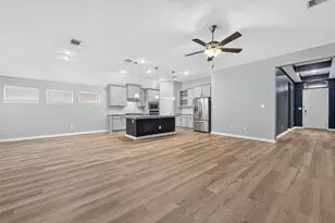 2805 Bretton Woods Dr, Conroe, TX 77301 - Photo 3