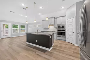 2805 Bretton Woods Dr, Conroe, TX 77301 - Photo 5