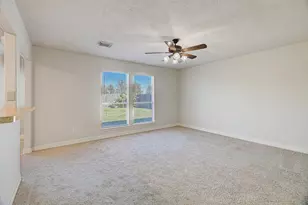 119 Horn Ct, Baytown, TX 77523 - Photo 5