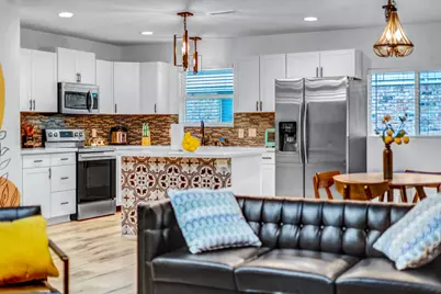 5918 Lattimer Drive, Houston, TX 77035 - Photo 11