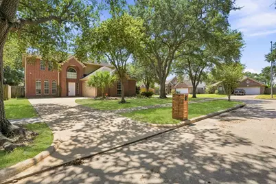 1925 Lori Court, Seabrook, TX 77586 - Photo 3