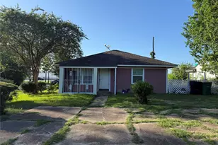 5501 Malmedy Rd, Houston, TX 77033 - Photo 1