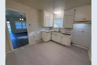 5501 Malmedy Road, Houston, TX 77033 - Photo 19