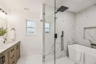 2706 Bernadette Ln, Houston, TX 77043 - Photo 11