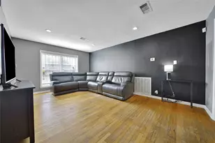 4210 Gardendale Dr, Houston, TX 77092 - Photo 9