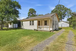 519 S 13th St, Nederland, TX 77627 - Photo 1