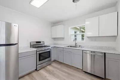 519 S 13th Street, Nederland, TX 77627 - Photo 5