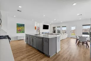 2018 Penwern Aly Ln, League City, TX 77573 - Photo 9