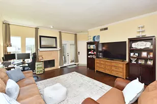 10811 Richmond Ave, Houston, TX 77042 - Photo 9