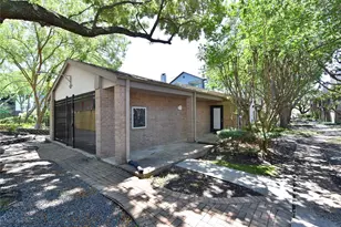 10811 Richmond Ave, Houston, TX 77042 - Photo 35