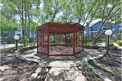10811 Richmond Avenue #52, Houston, TX 77042 - Photo 31