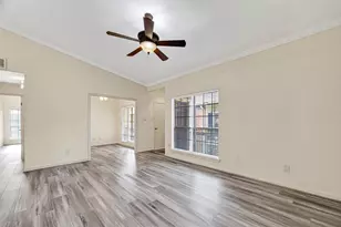 2001 Bering Dr, Houston, TX 77057 - Photo 5