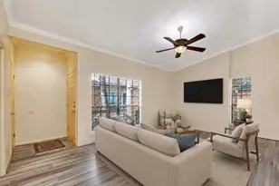 2001 Bering Dr, Houston, TX 77057 - Photo 3