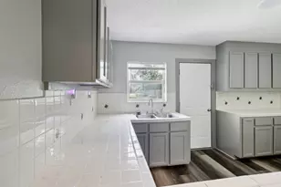 1915 Little St, La Marque, TX 77568 - Photo 1