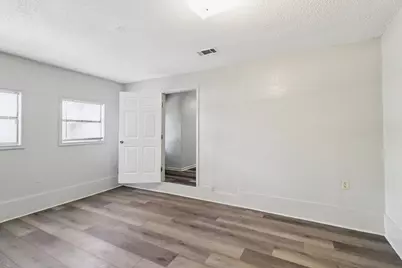 1915 Little Street, La Marque, TX 77568 - Photo 3