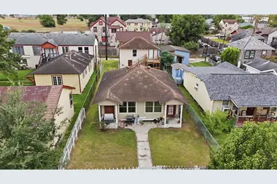 3420 Illinois Street, Baytown, TX 77520 - Photo 9