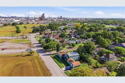 3420 Illinois Street, Baytown, TX 77520 - Photo 5