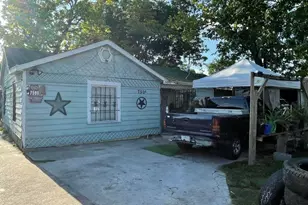 7509 Meadowview Dr, Houston, TX 77037 - Photo 9