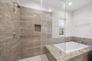 25233 Liberty Mill Dr, Spring, TX 77380 - Photo 15