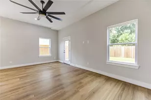 7201 Edmont Ln, Houston, TX 77088 - Photo 19
