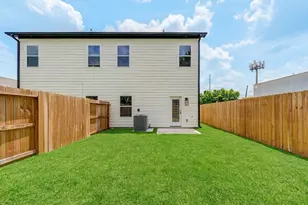 7201 Edmont Ln, Houston, TX 77088 - Photo 33