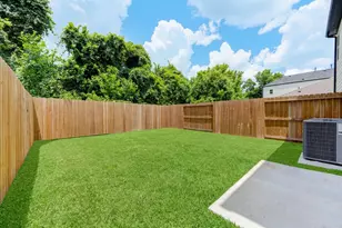 7201 Edmont Ln, Houston, TX 77088 - Photo 31