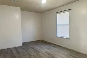 402 Juniper Ct, Stafford, TX 77477 - Photo 7