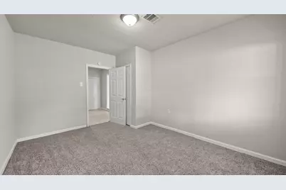 6809 W Bayou Drive W, Hitchcock, TX 77563 - Photo 9