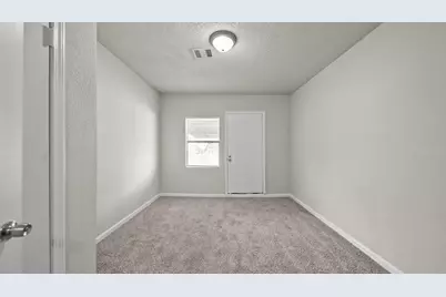 6809 W Bayou Drive W, Hitchcock, TX 77563 - Photo 13