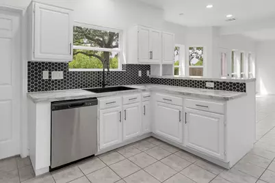 6239 Oak Pass Drive, Houston, TX 77091 - Photo 15