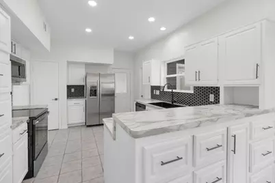 6239 Oak Pass Drive, Houston, TX 77091 - Photo 13