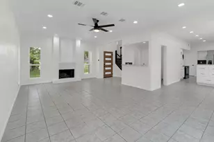 6239 Oak Pass Dr, Houston, TX 77091 - Photo 7