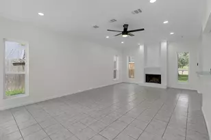 6239 Oak Pass Dr, Houston, TX 77091 - Photo 9
