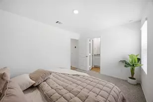 6009 Pineapple St, Houston, TX 77048 - Photo 9