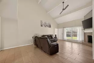 555 Shealy St, Houston, TX 77598 - Photo 9