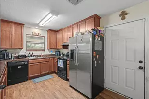 704 Dr Martin Luther King Jr Pl N, Conroe, TX 77301 - Photo 9