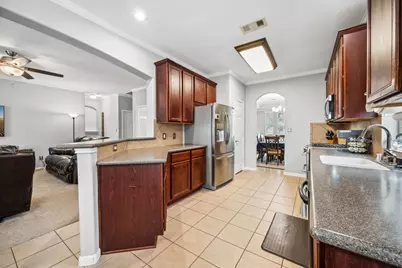 8522 E Highlands Crossing, Highlands, TX 77562 - Photo 13