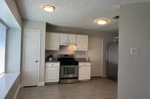 2703 Hot Springs Dr, Pearland, TX 77584 - Photo 7