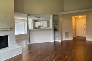 2703 Hot Springs Dr, Pearland, TX 77584 - Photo 3