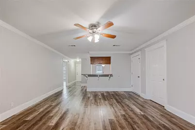 617 Dogwood Street, Lake Jackson, TX 77566 - Photo 11