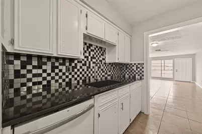 8108/8106 Beech Cove Lane, Houston, TX 77072 - Photo 15