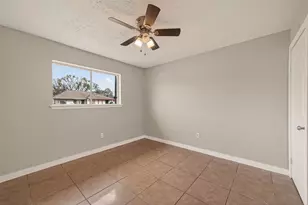 8108/8106 Beech Cove Ln, Houston, TX 77072 - Photo 19