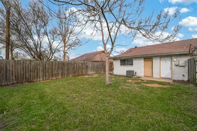 8108/8106 Beech Cove Lane, Houston, TX 77072 - Photo 27