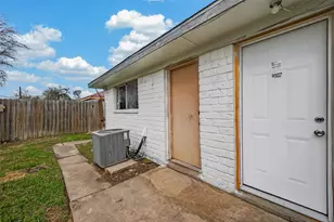 8108/8106 Beech Cove Ln, Houston, TX 77072 - Photo 25