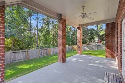 2502 N Yorkchase Lane, Conroe, TX 77304 - Photo 33