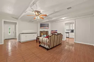 9030 Troulon Dr, Houston, TX 77036 - Photo 5