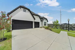 1702 Spring Vw, Friendswood, TX 77546 - Photo 3