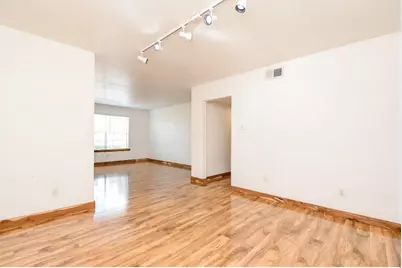 7233 Beechnut Street #A, Houston, TX 77074 - Photo 11