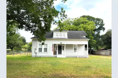 322 Fitzgerald Street, East Bernard, TX 77435 - Photo 1