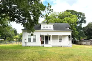 322 Fitzgerald St, East Bernard, TX 77435 - Photo 1